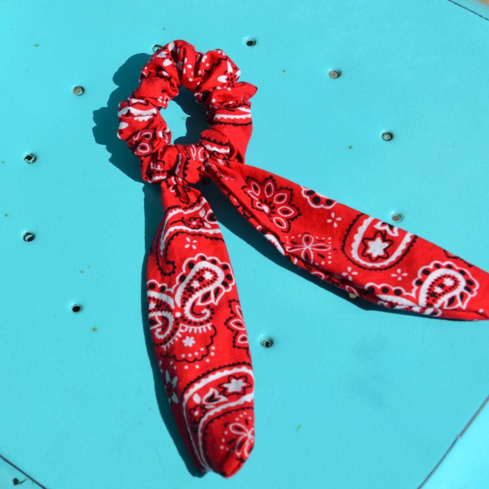 Bow Scrunchie - Picture 2 of 2
